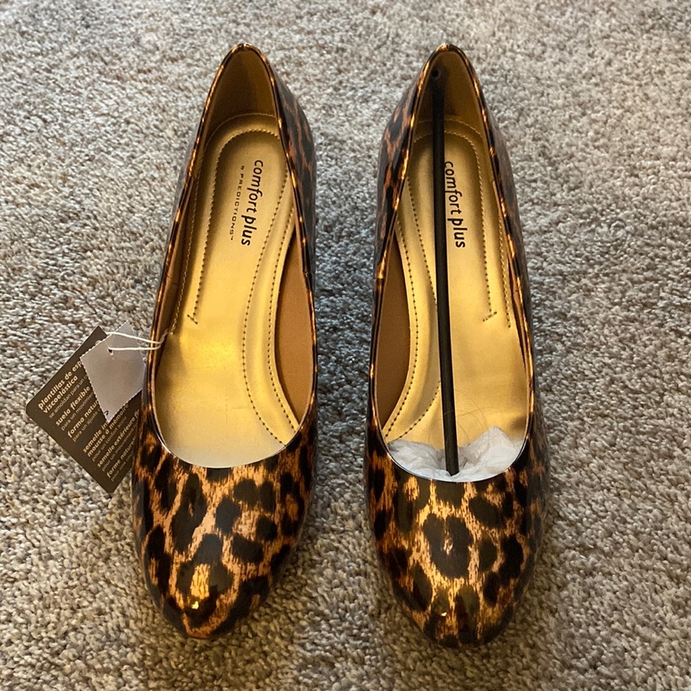NWT Women’s Memory Foam Heels